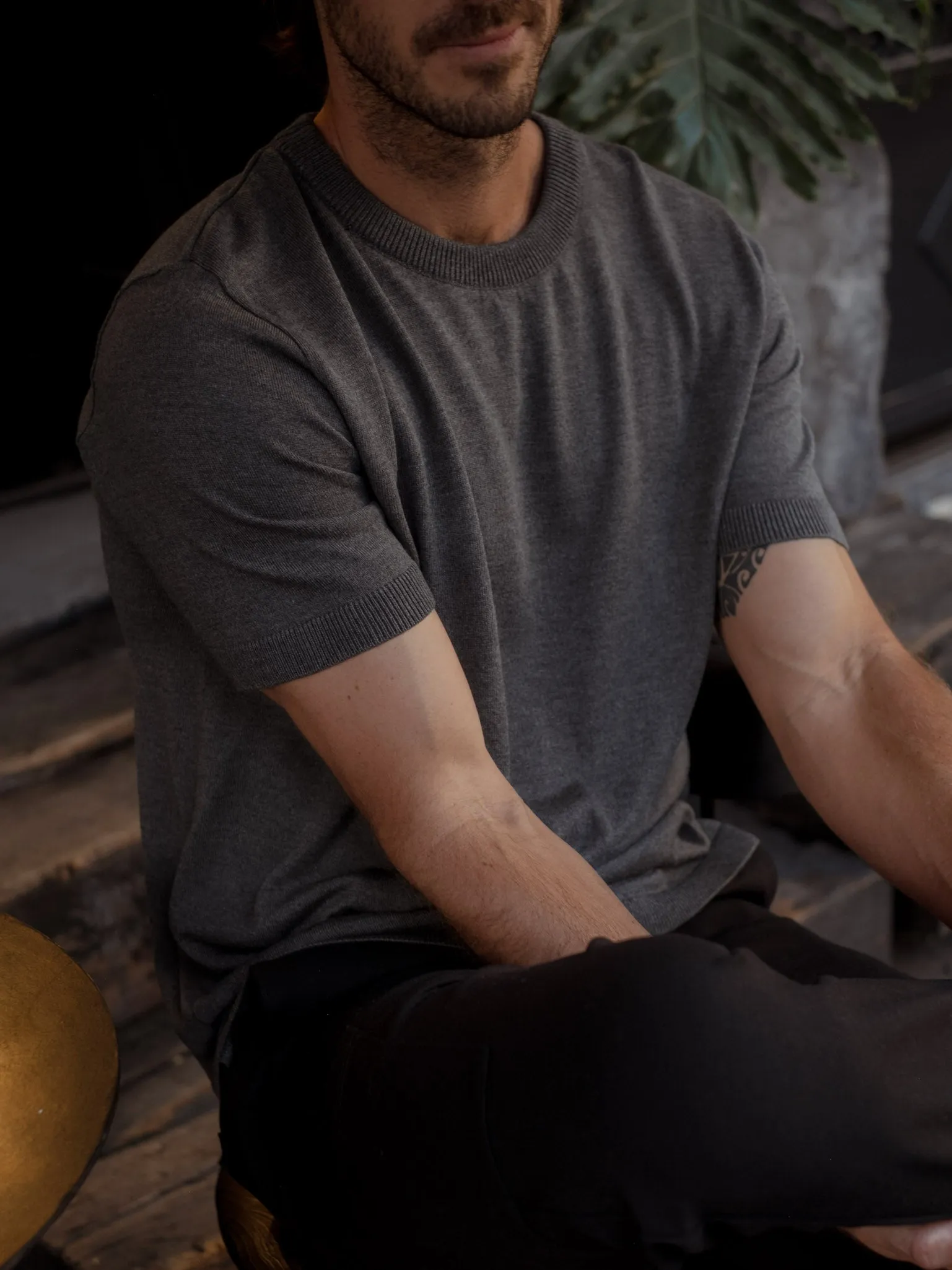 BASIC KNIT T-SHIRT - STORM GRAY