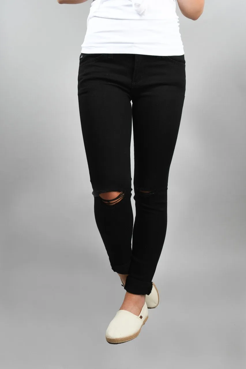Black Skinnies ~ Kan Can