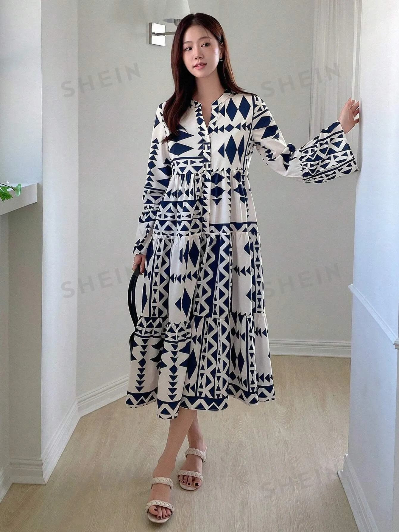 DAZY Geometric Pattern Printed V-Neck Flared Sleeve Loose Fit Dress