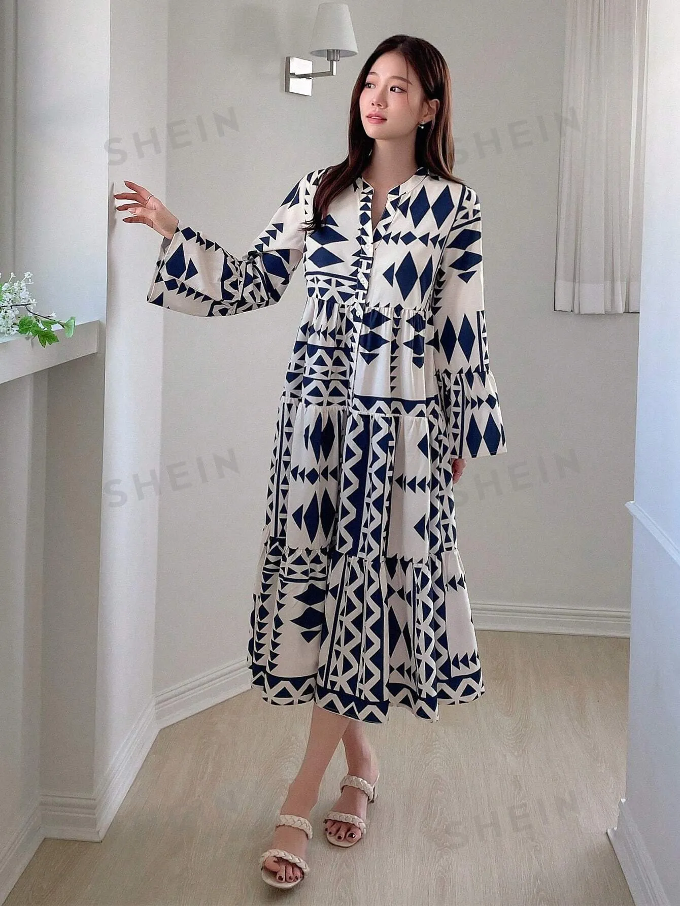 DAZY Geometric Pattern Printed V-Neck Flared Sleeve Loose Fit Dress