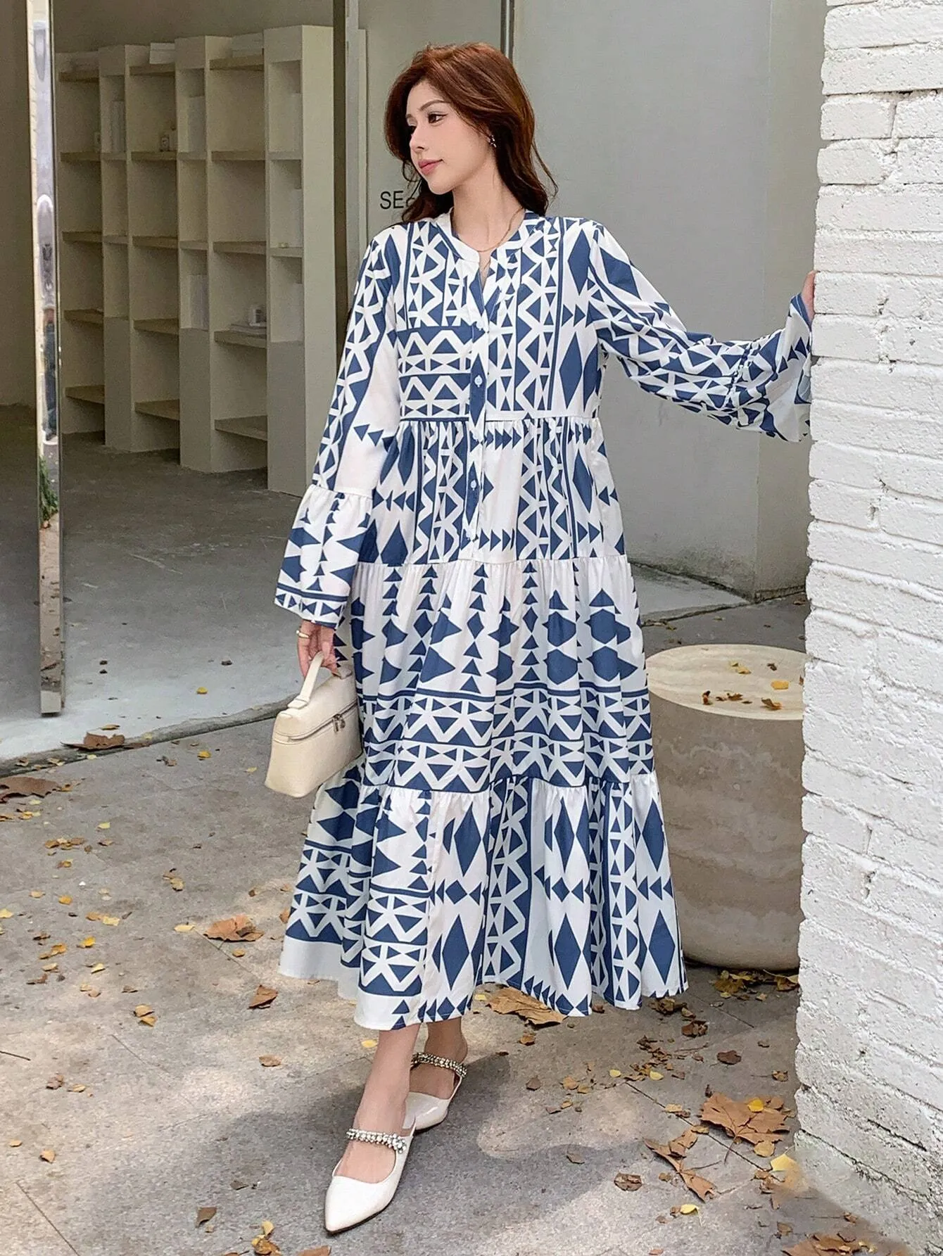 DAZY Geometric Pattern Printed V-Neck Flared Sleeve Loose Fit Dress