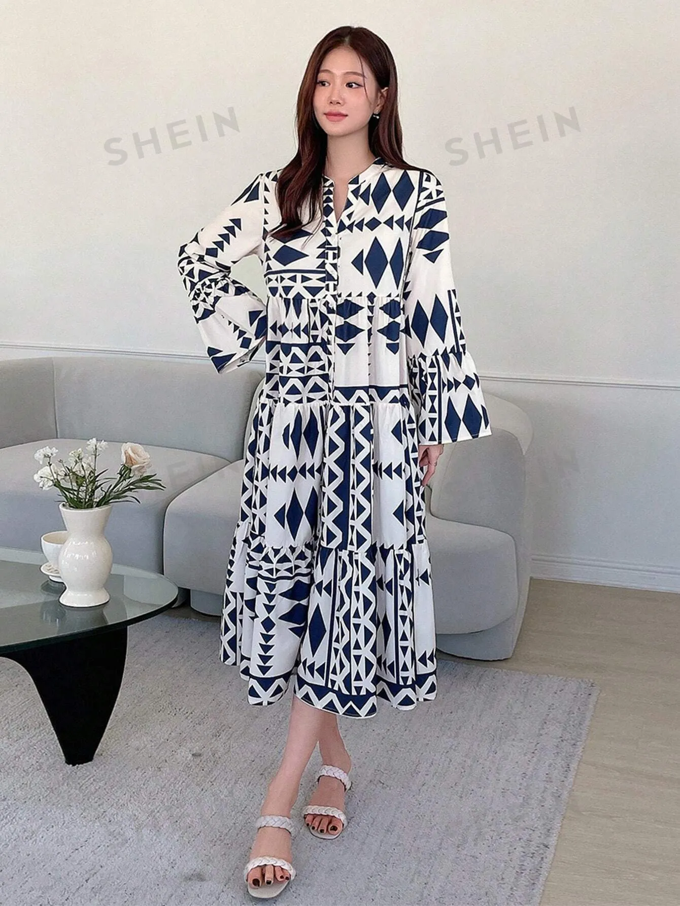 DAZY Geometric Pattern Printed V-Neck Flared Sleeve Loose Fit Dress