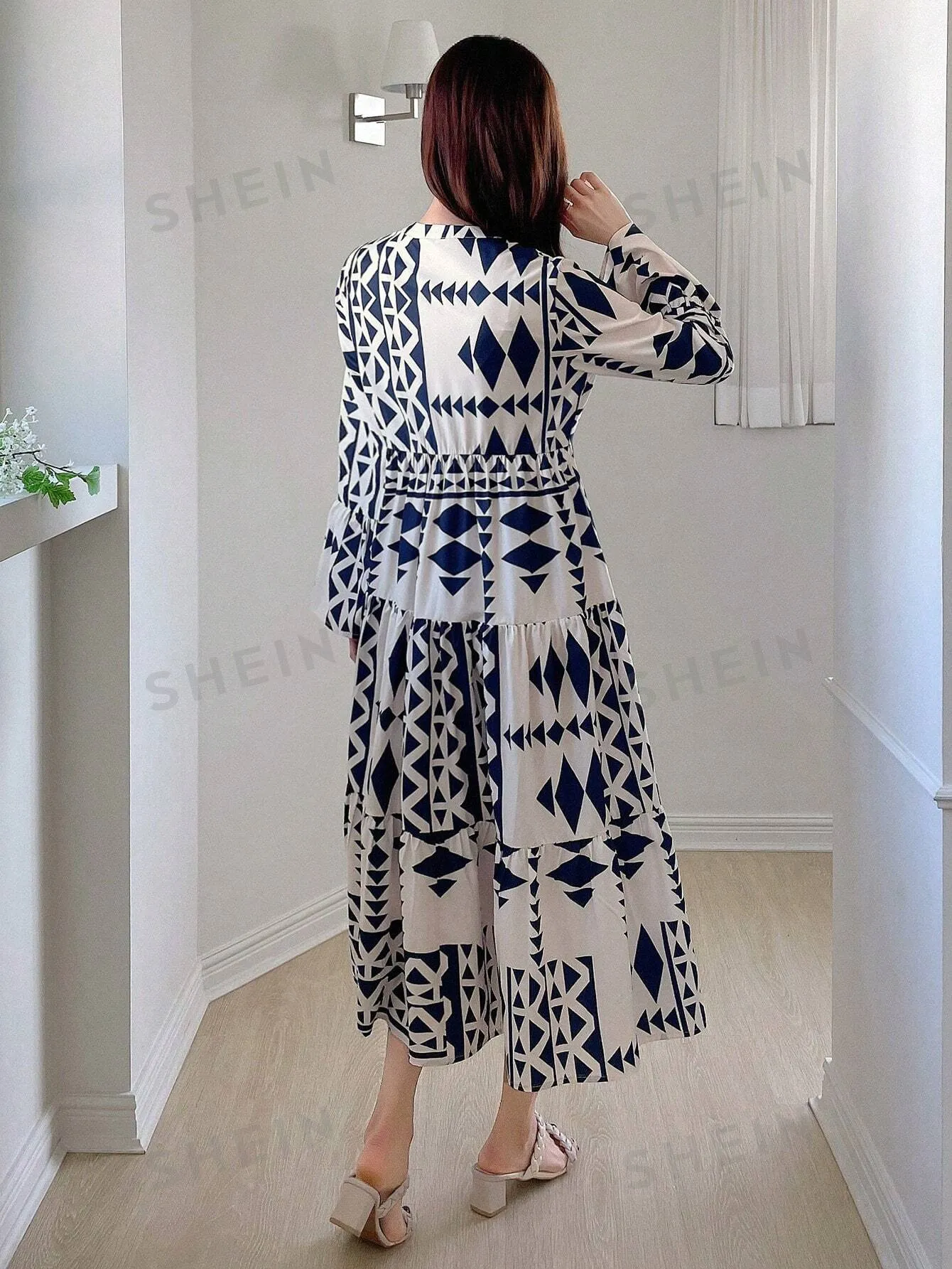 DAZY Geometric Pattern Printed V-Neck Flared Sleeve Loose Fit Dress