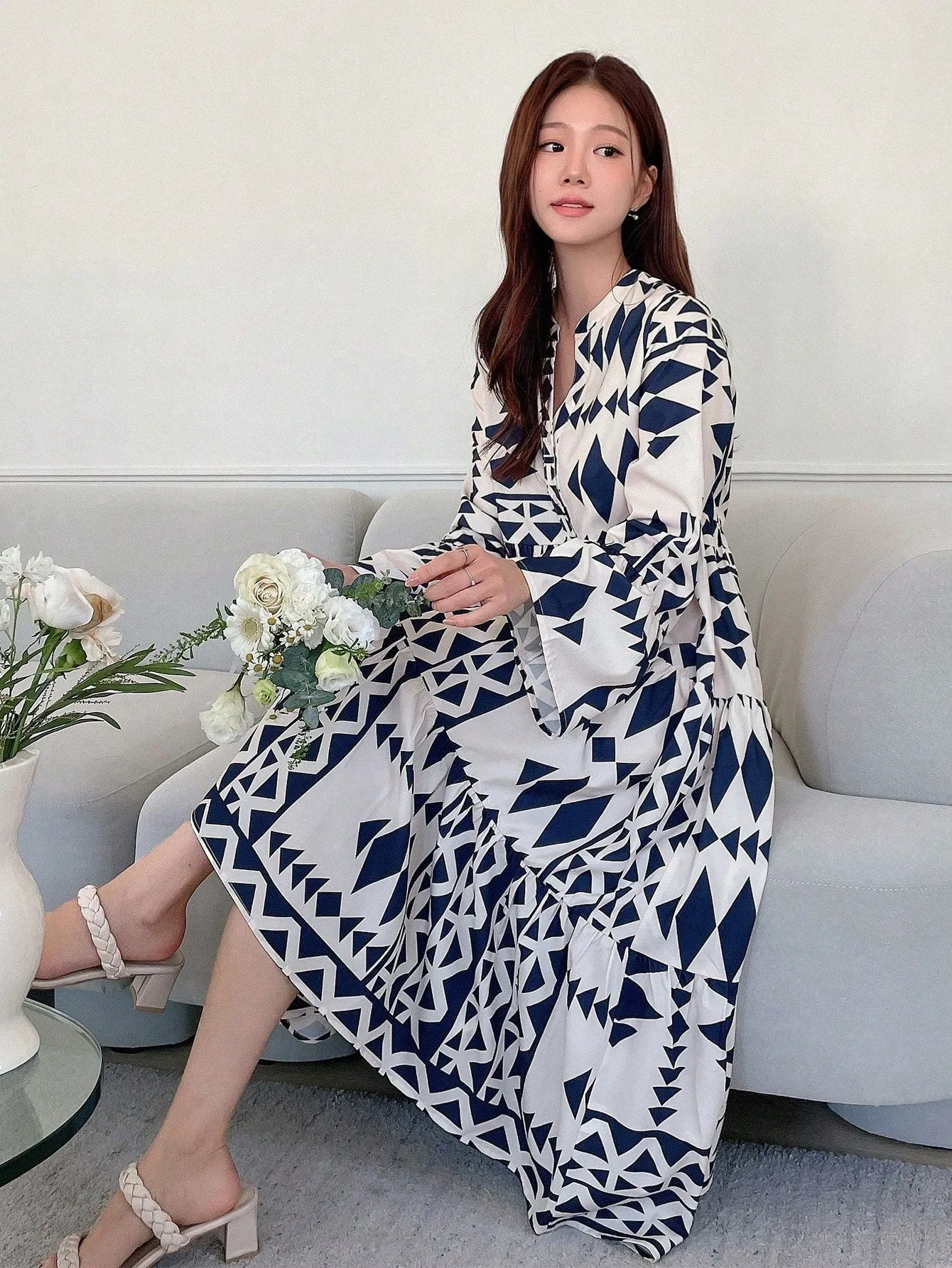 DAZY Geometric Pattern Printed V-Neck Flared Sleeve Loose Fit Dress