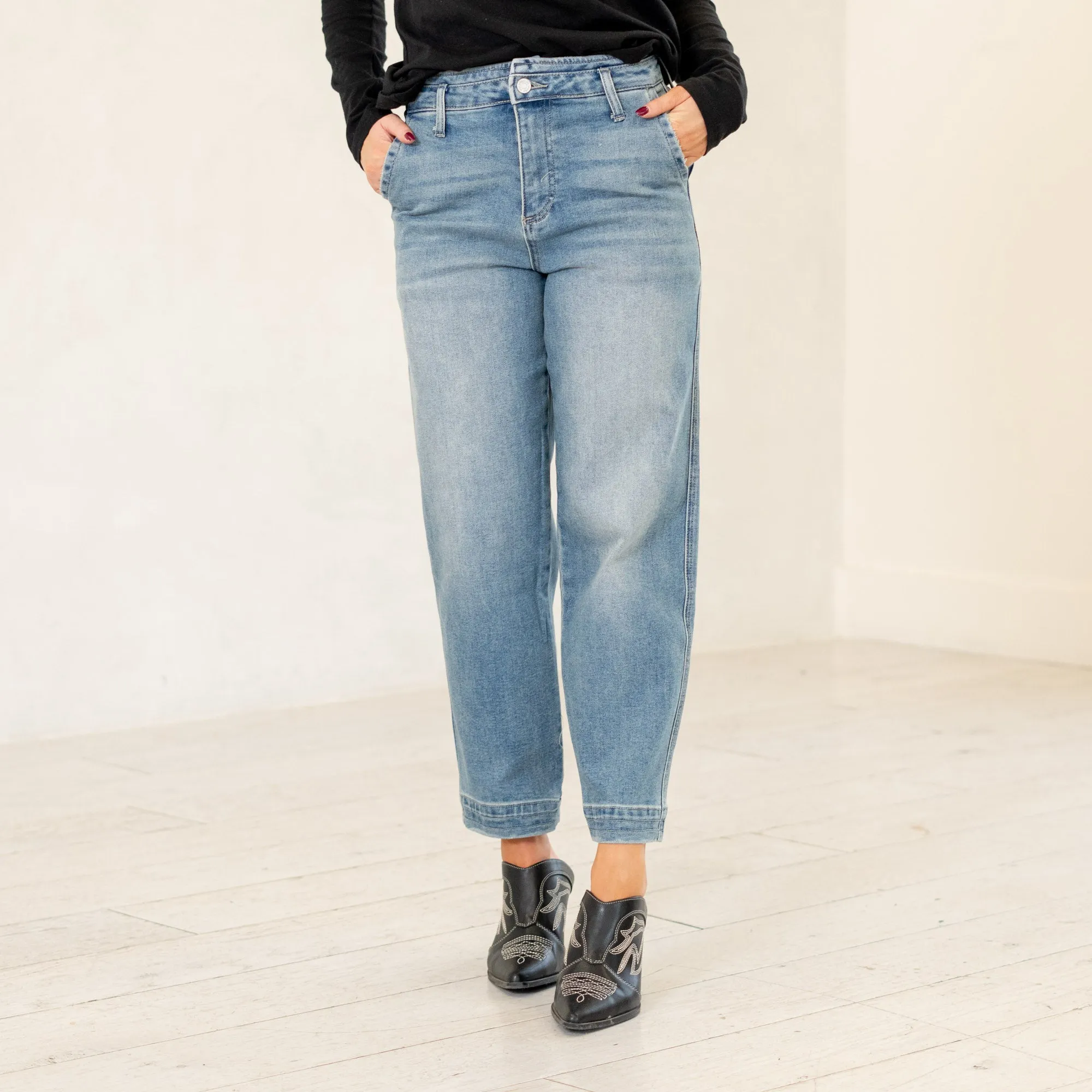 Devina Ultra High Rise Tapered  Fit