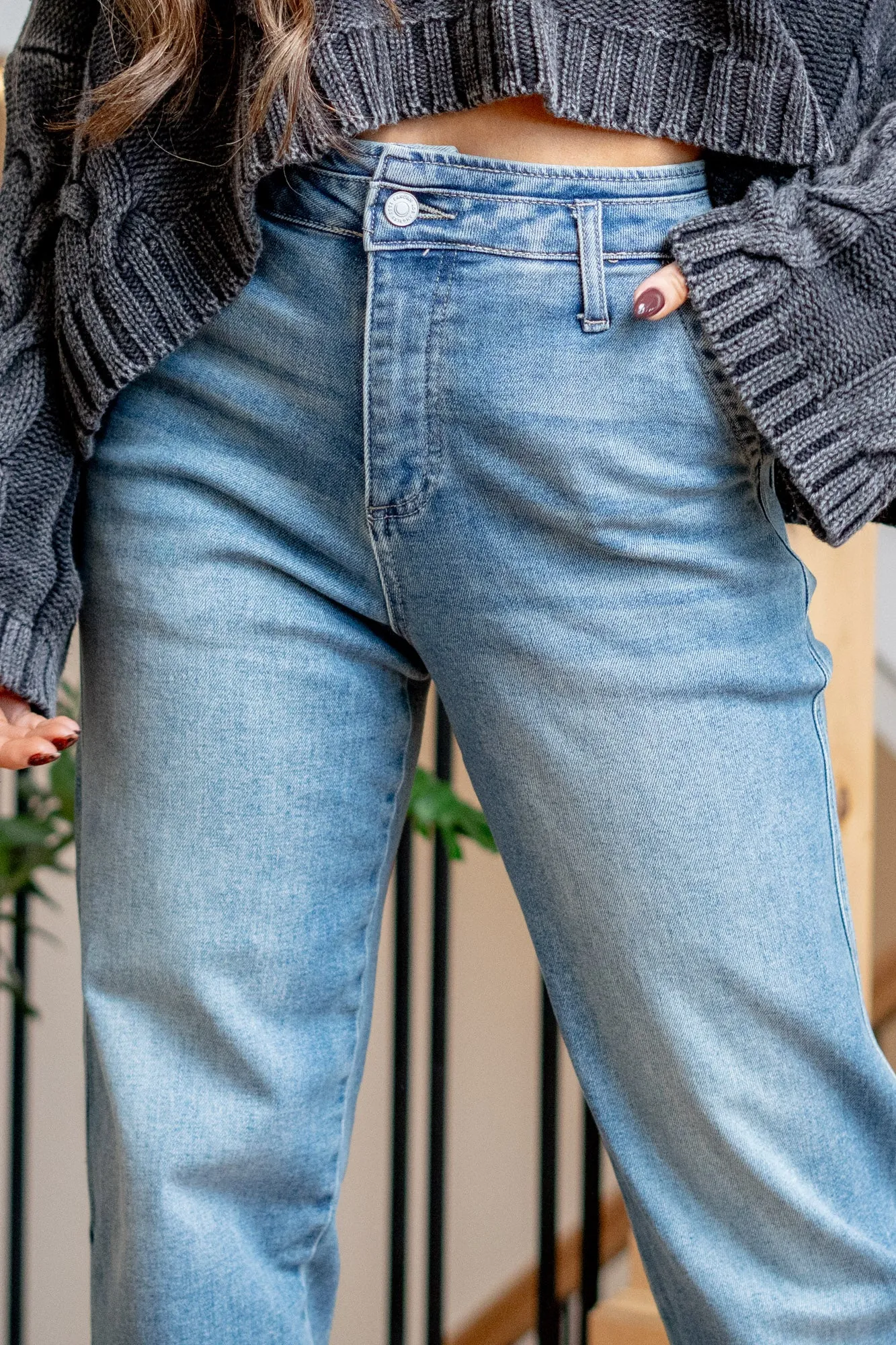 Devina Ultra High Rise Tapered  Fit