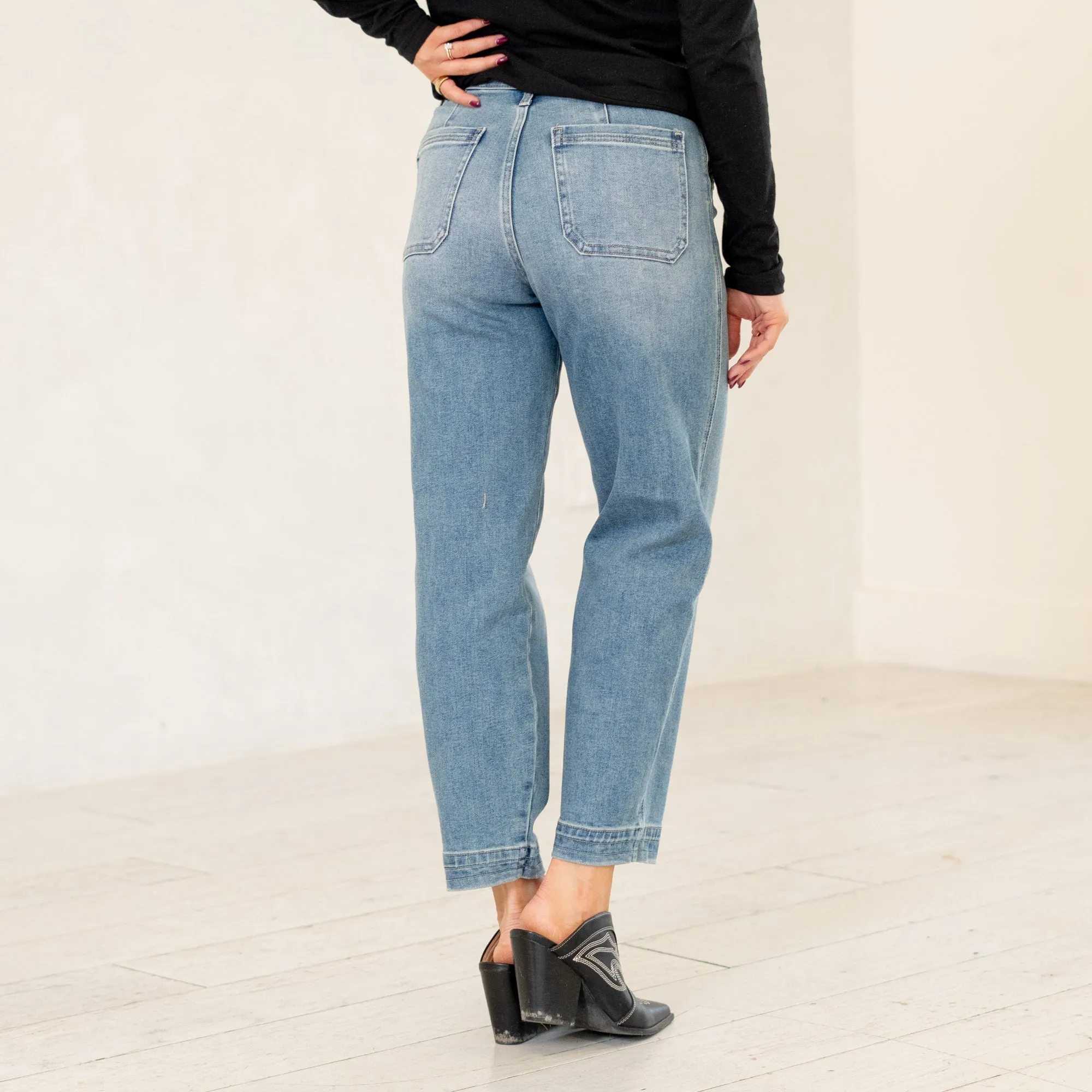 Devina Ultra High Rise Tapered  Fit