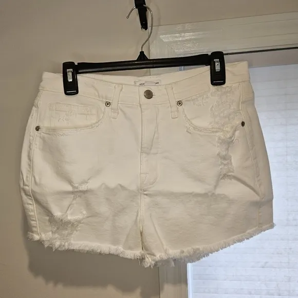 GOOD AMERICAN Good '90s Denim Shorts in white size 6