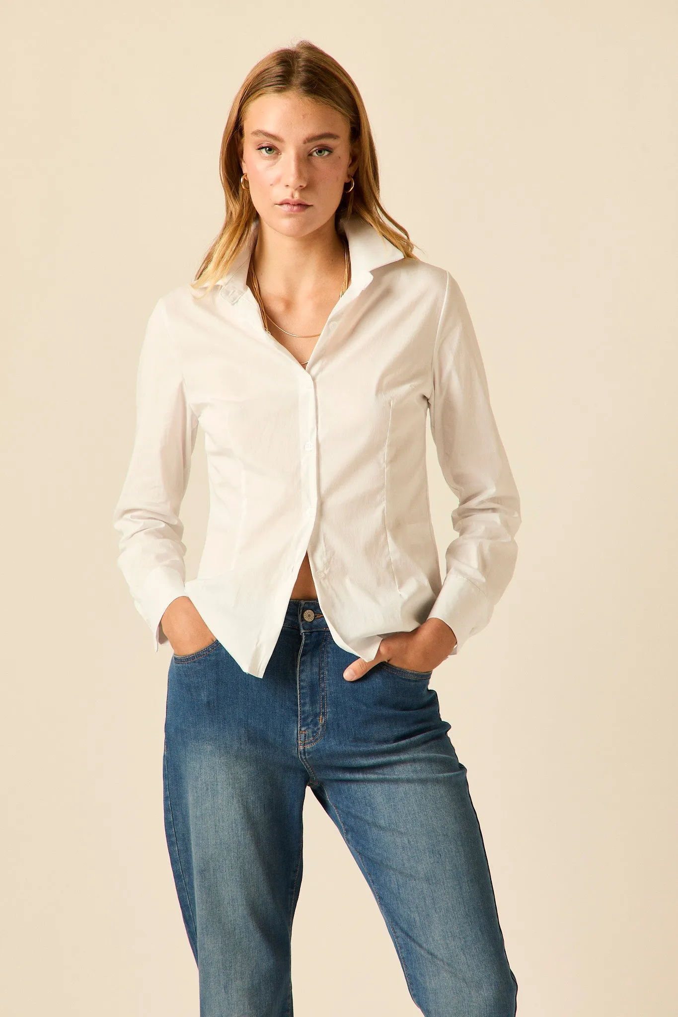 Jeans mom fit tiro alto azul