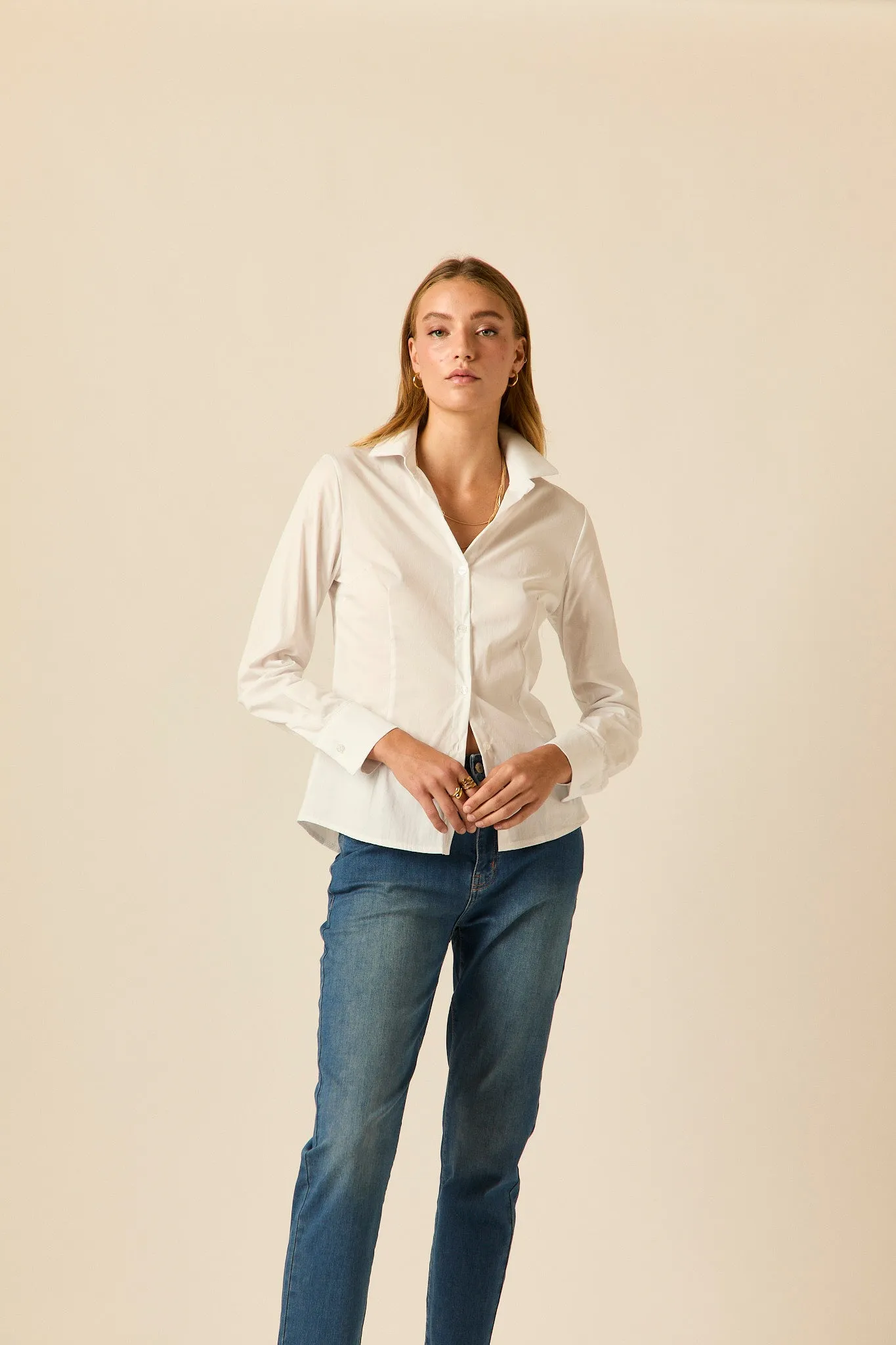 Jeans mom fit tiro alto azul