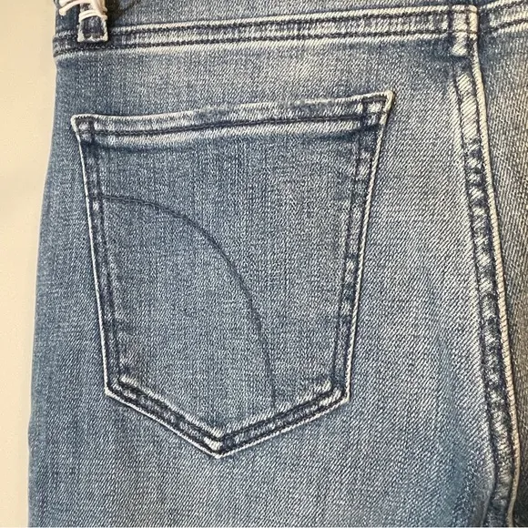 Joe’s Jeans The Charlie high rise skinny ankle Blue Size 26