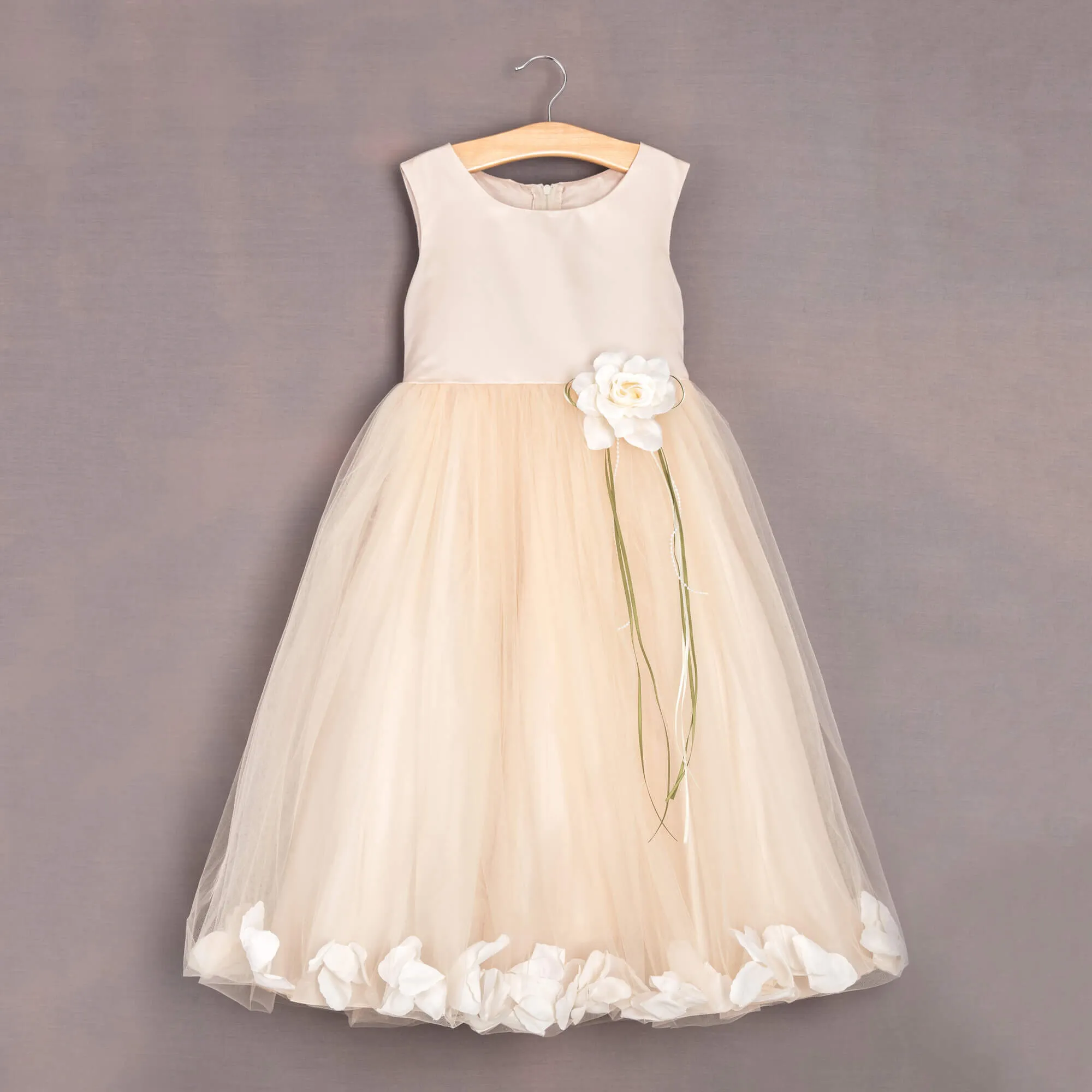 Kenza - Blush and Ivory Petals
