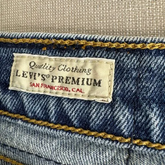 Levis premium 70s high flare jeans