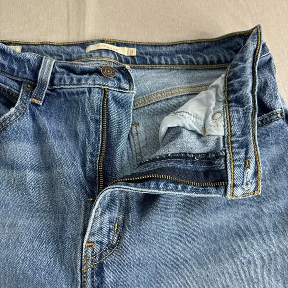 Levis premium 70s high flare jeans