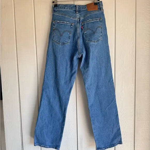 Levi’s Ribcage Straight Ankle Premium Jeans
