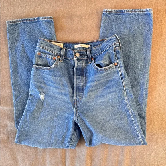 Levi’s Ribcage Straight Ankle Premium Jeans