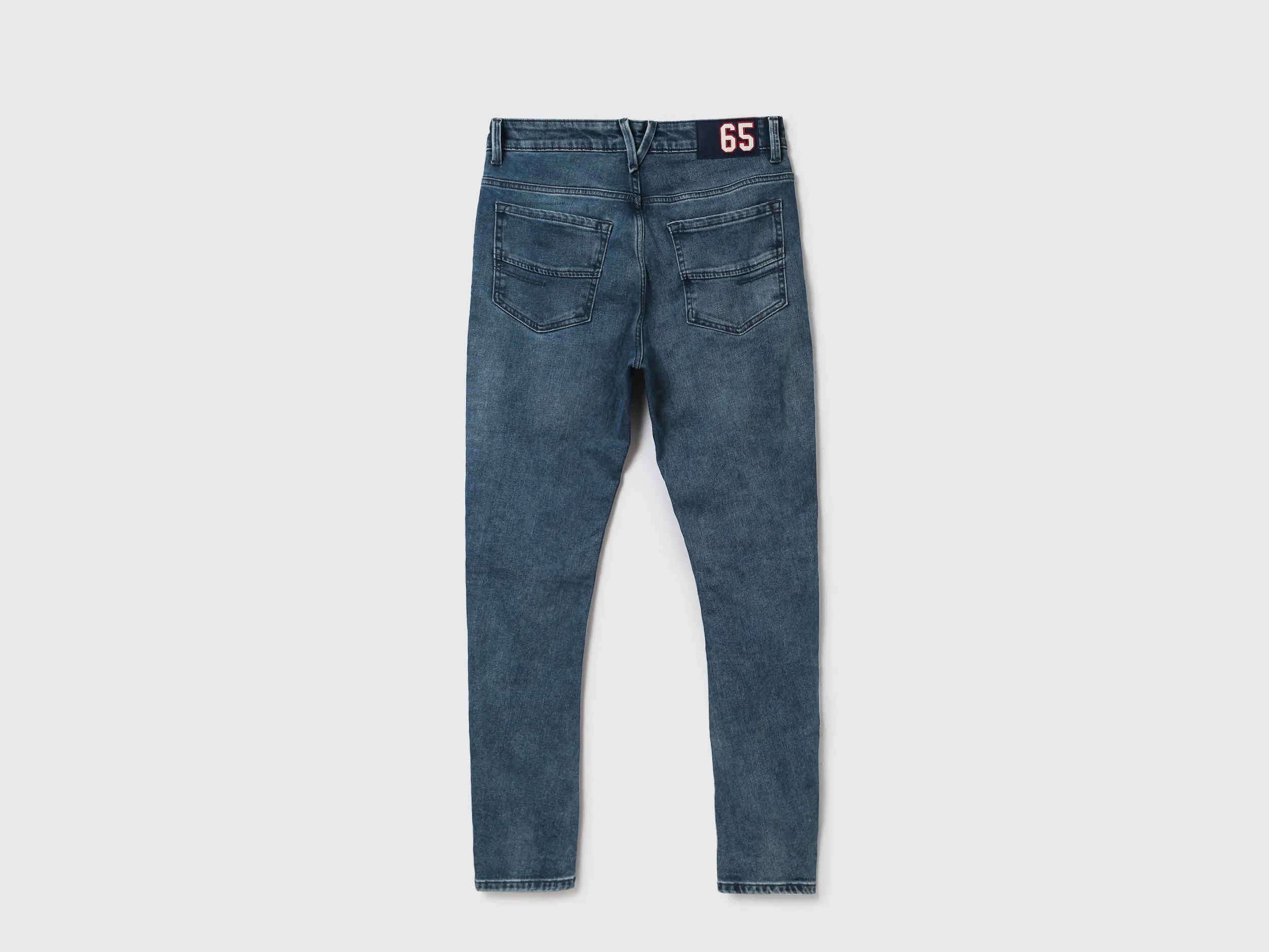 Men Solid Carrot Fit Jeans