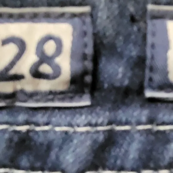 Miss Me 28Signature RiseStraight # The Buckle # Miss MeThe  rise in the je