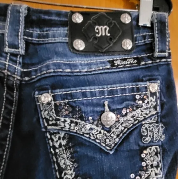 Miss Me 28Signature RiseStraight # The Buckle # Miss MeThe  rise in the je