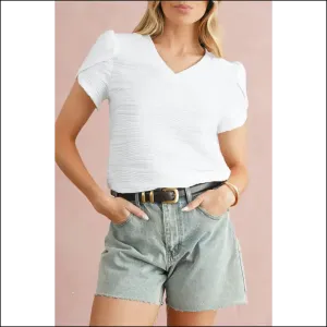 Needful Things Chic White Textured Tee: so Comfy, ! 😇