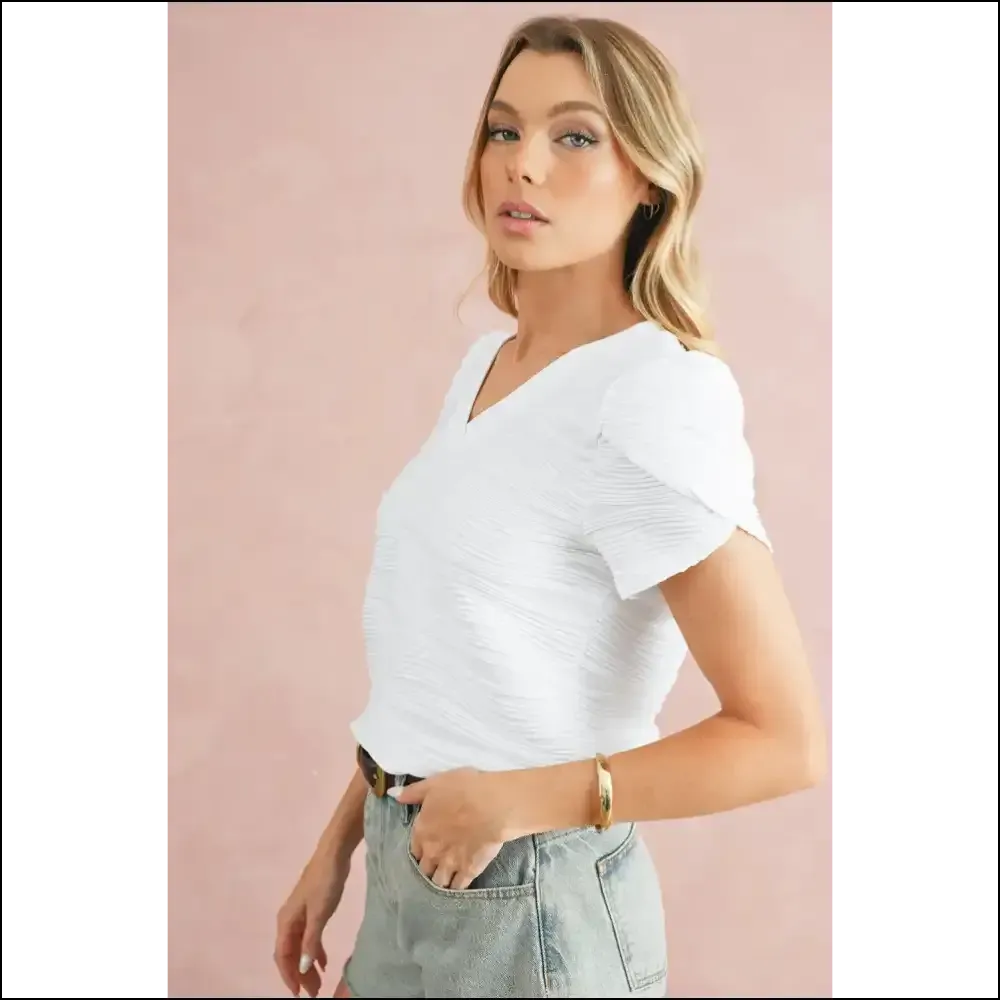 Needful Things Chic White Textured Tee: so Comfy, ! 😇