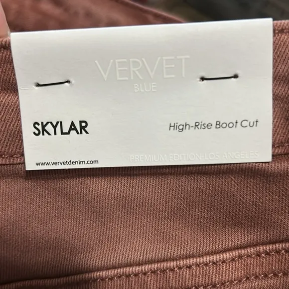 New Vervet High Rise Dark Mauve DistressedBootcut Jeans 30