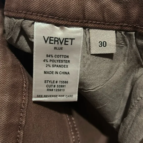 New Vervet High Rise Dark Mauve DistressedBootcut Jeans 30