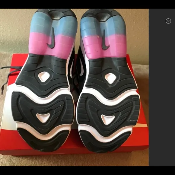 NIB - NIKE AIR MAX 200 20 (GS) Size 4Y