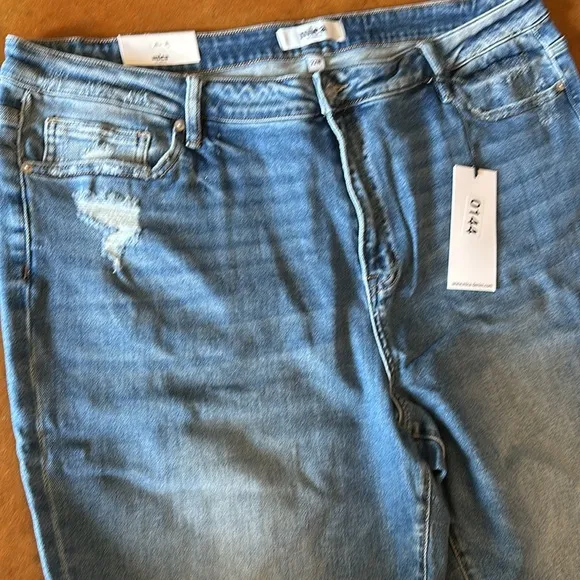 NWT Mica jeans. Boutique brand.Similar to Judy Blues but my opinion a better fit