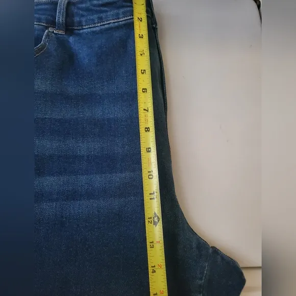 NWT Universal Standard Straight Leg Jeans Dark Wash Stretch Size 26