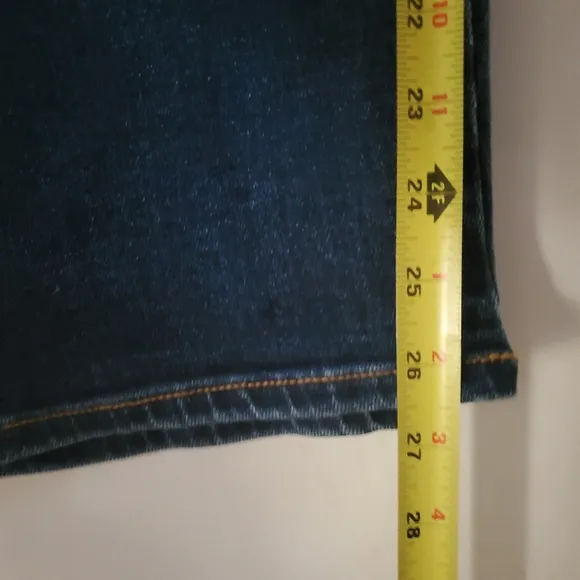 NWT Universal Standard Straight Leg Jeans Dark Wash Stretch Size 26