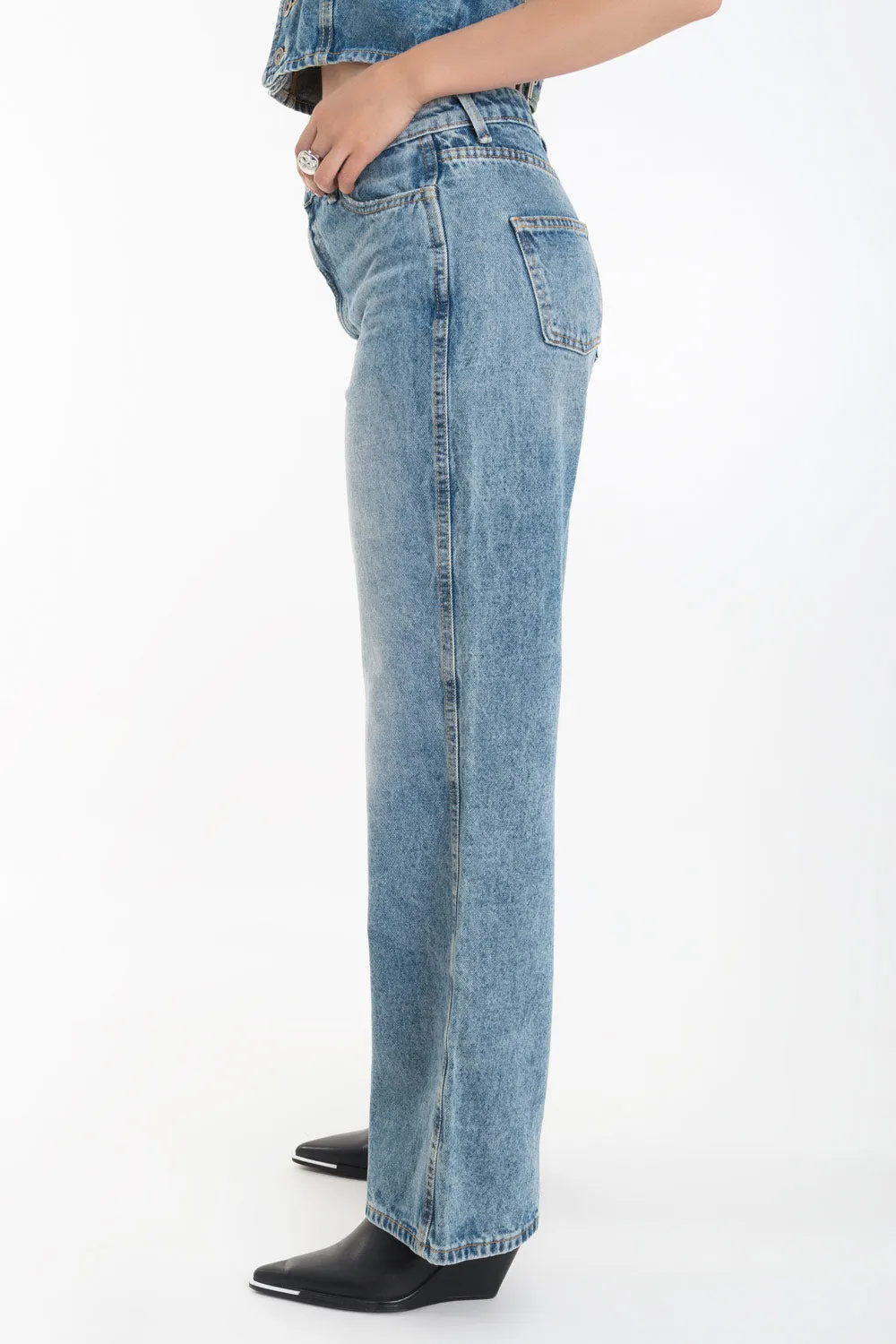 Pantalón de lavado acid denim fit recto