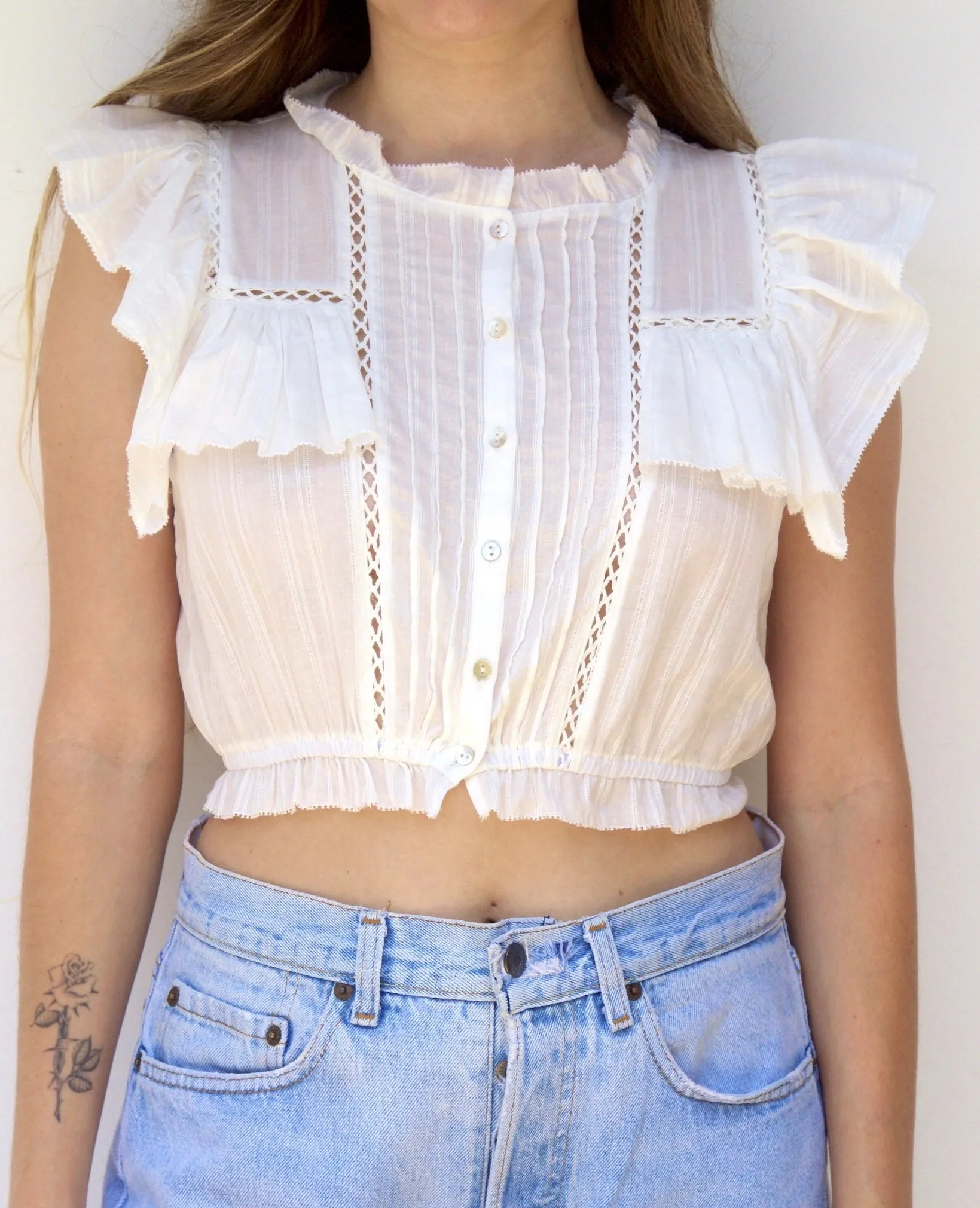 Pearl Button Ruffle Elastic Waist Sleeveless Crop Top