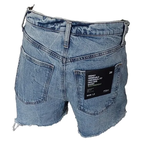 SILVER JEANS UNIVERSAL FIT HIGH RISE SHORT  W29/ L3