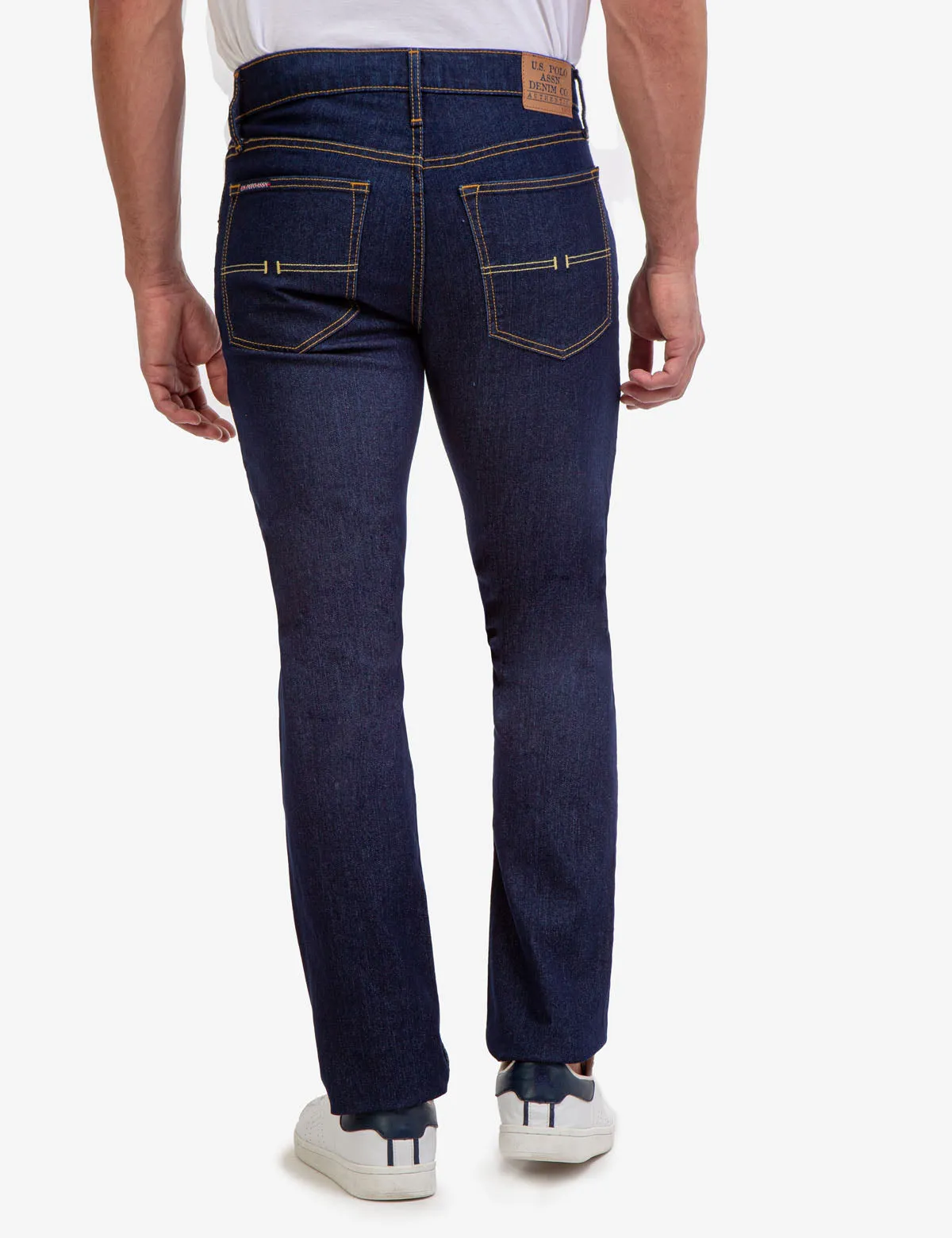 SLIM STRAIGHT FIT JEANS
