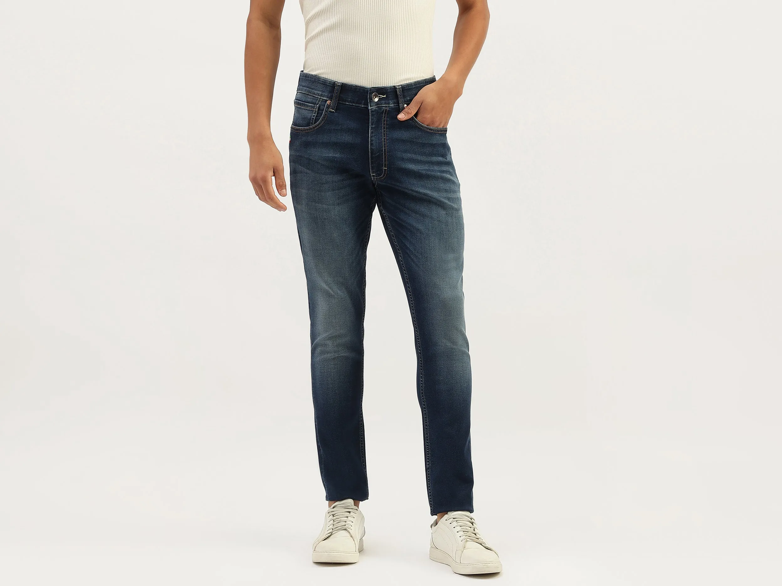 Solid Slim Fit Jeans