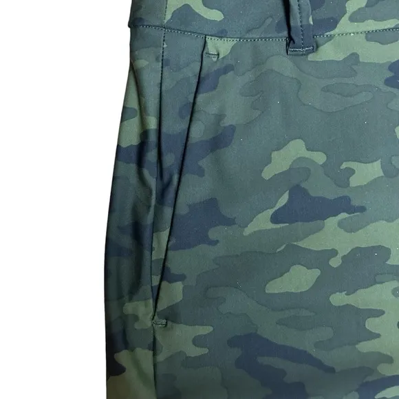 Spanx Green Camo Sunshine Shorts 6” Sz.1X