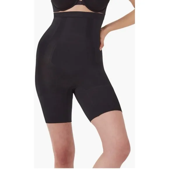 SPANX SPANXsculpt™ OnCore High Waist MidThigh Shorts ❤️NWT❤️IN STORES❤️