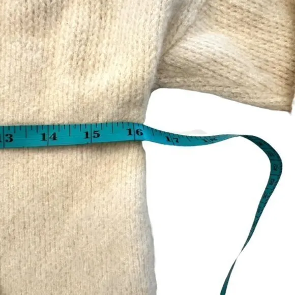 St. John Ivory Cashmere Silk Sweater Drawstring Neck Metal/Fabric‎ Size Small