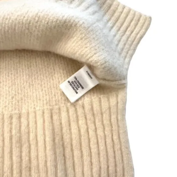 St. John Ivory Cashmere Silk Sweater Drawstring Neck Metal/Fabric‎ Size Small