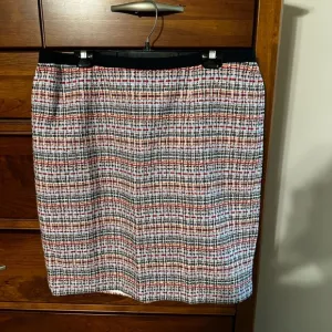 Talbots Textured Shimmer Skirt. 16WP. NWT.