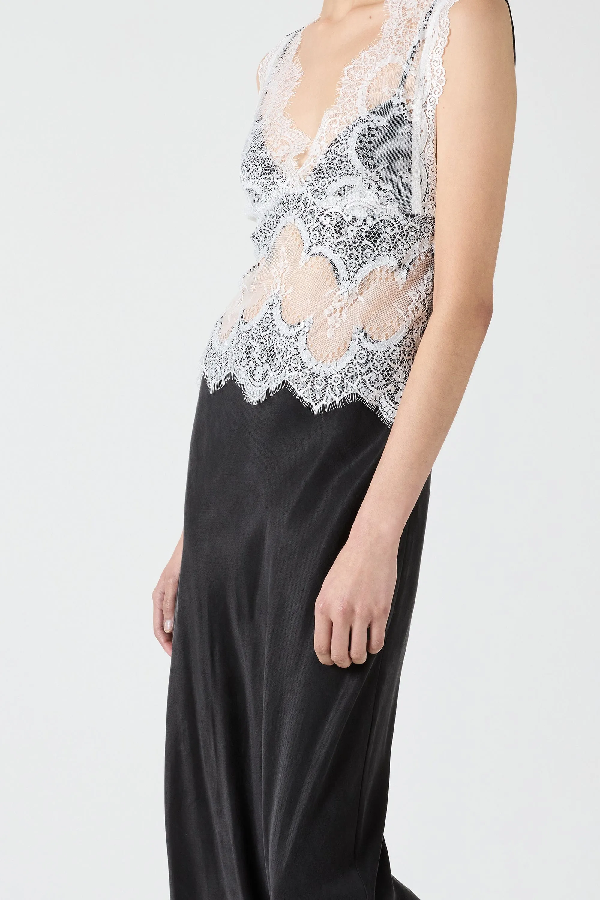 VISIONS LACE FLOOR LENGTH DRESS | BLACK & WHITE