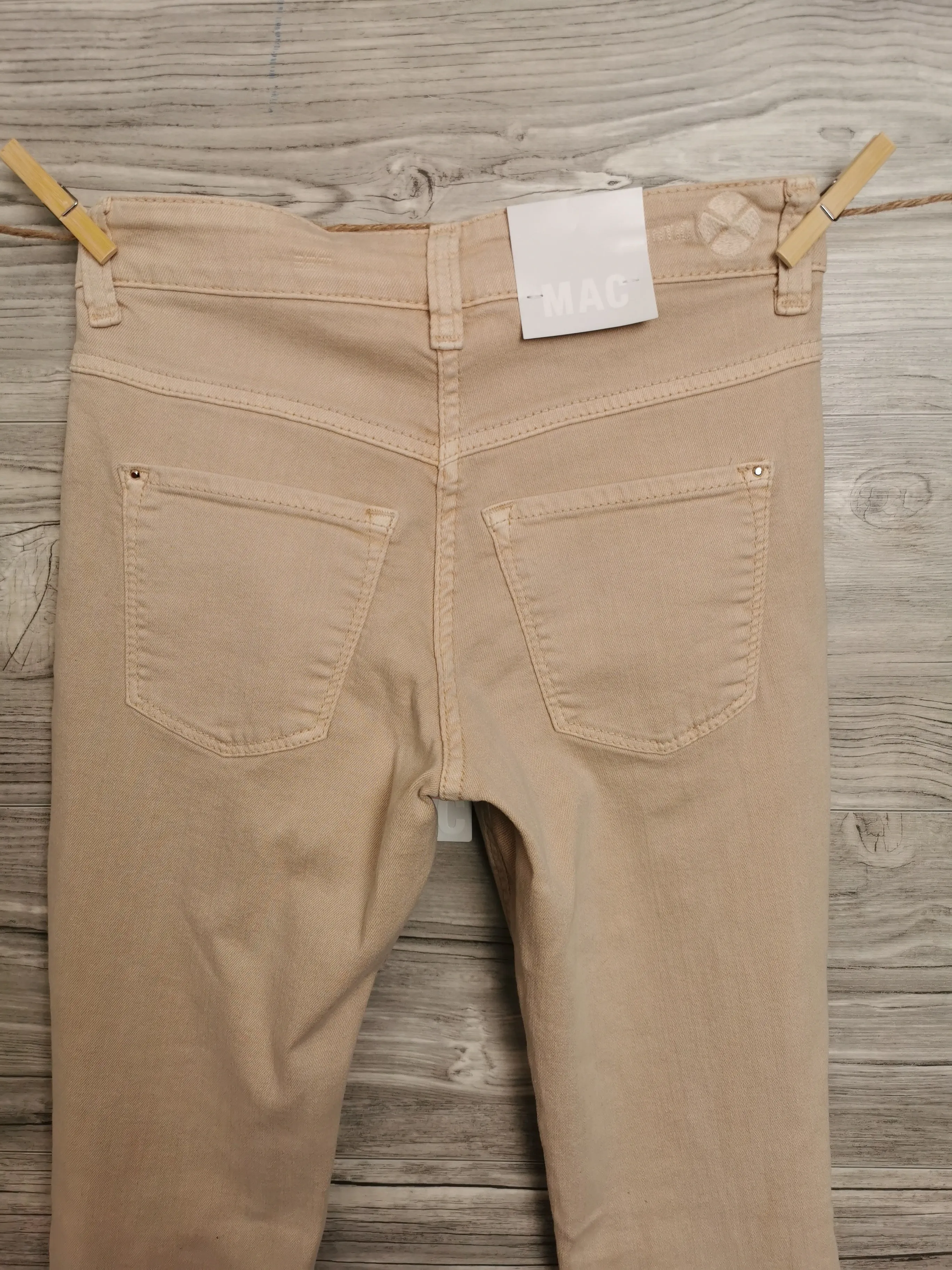WOMENS SIZE 2 / 32 - MAC Jeans, Dream Skinny NWT B4